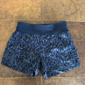 EUC Athleta Trekkie Printed Short size 4